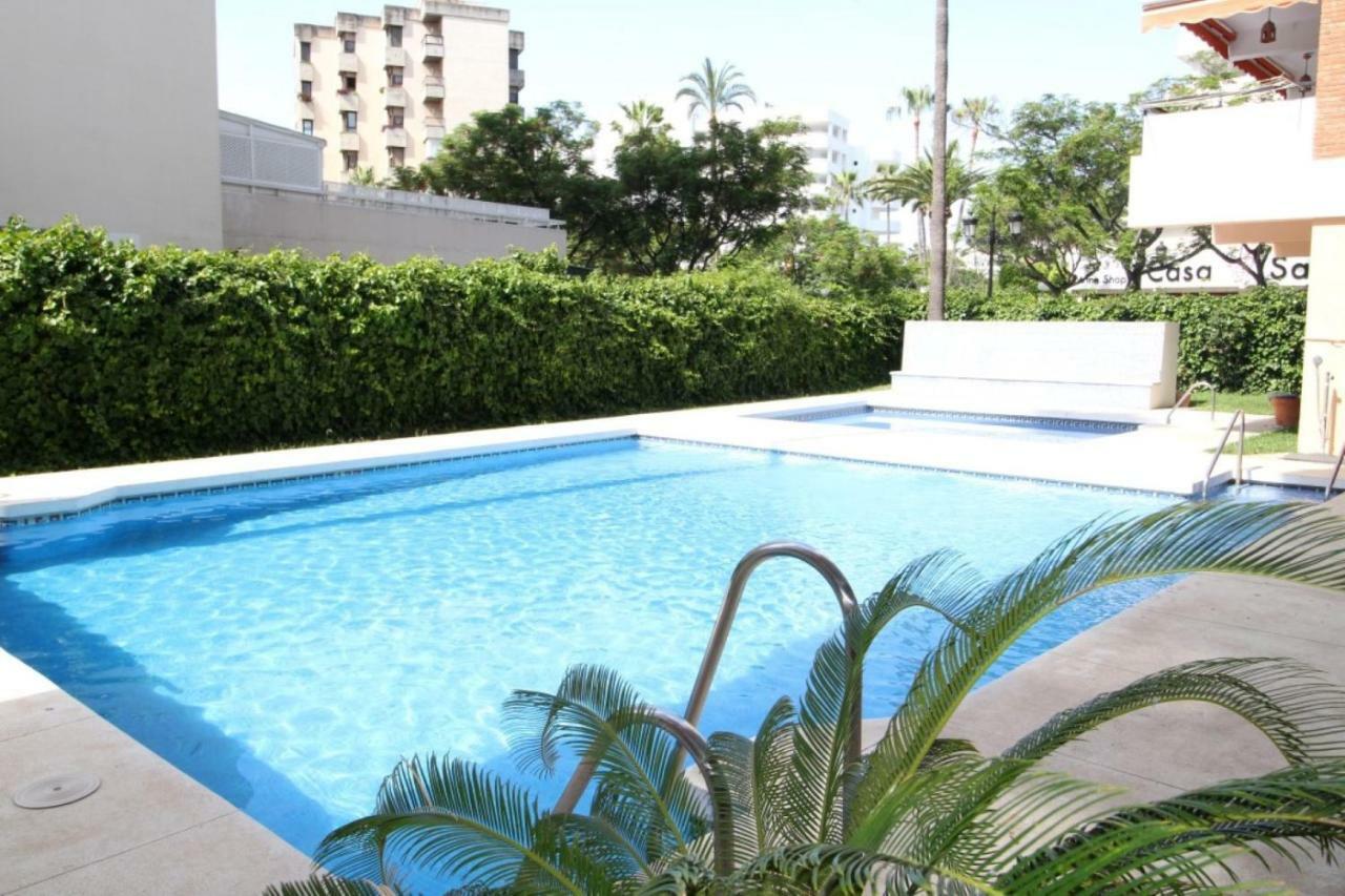 Apartamento Playa Fontanilla Marbella Bagian luar foto